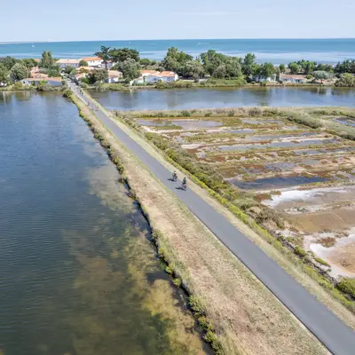 Explorez les marais salants à vélo