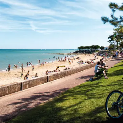 Pique-niquer sur la plage de l'Arnérault