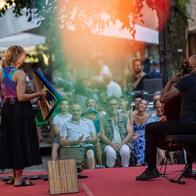 Voir le village s’animer en tout saison