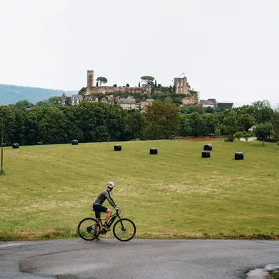 Pédaler à la découverte d'autres "Plus Beaux Villages de France"