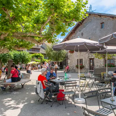 Prendre un café en terrasse, comme un local !