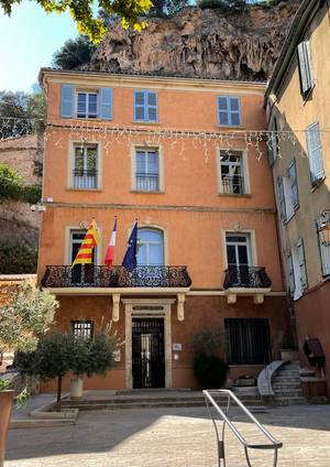 Le Castellet et Cotignac (83) officialisent leur classement parmi Les Plus Beaux Villages de France (18 et 19/09)