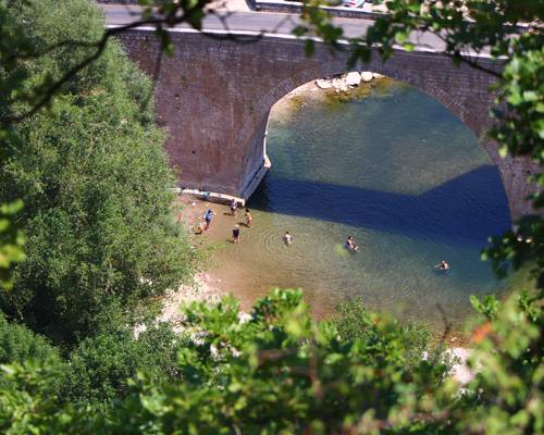 Sainte-Enimie baignade Tarn _ ©P. BERNARD-LPBVF.jpg