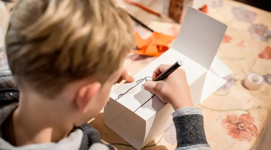Pays d'Art et d'Histoire : Atelier - Reliure