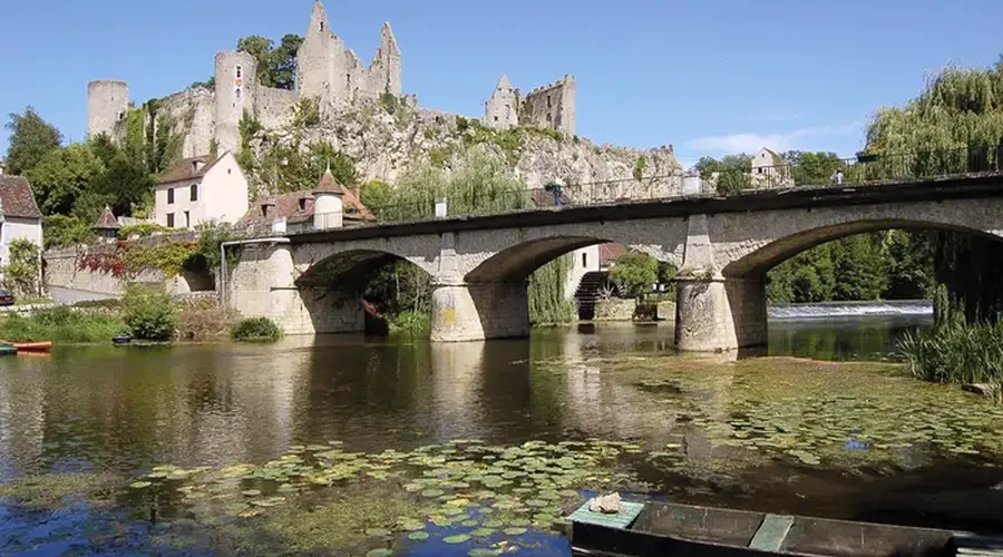 Randonnée dans les communes à Angles-sur-l'Anglin
