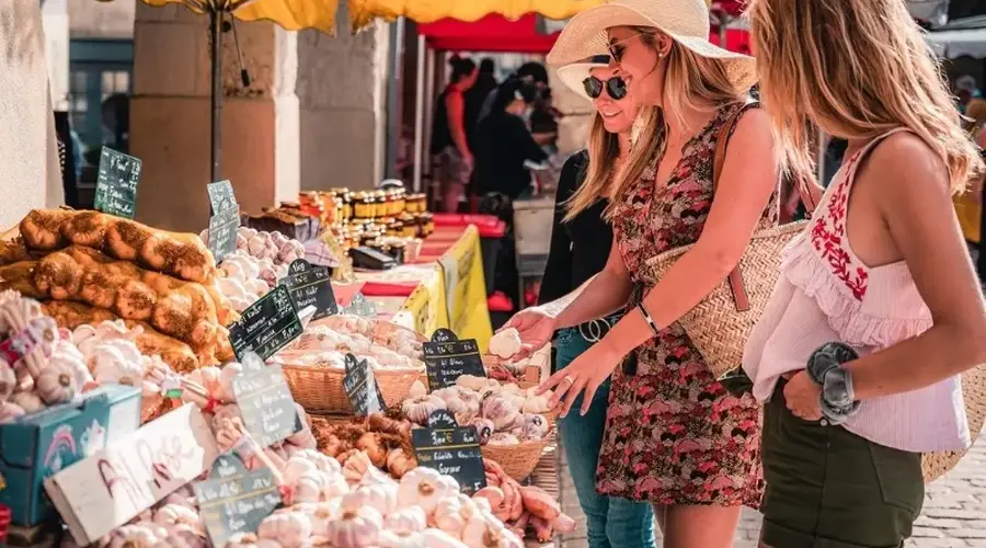 Bastides en Fête 2026  - marché et après-midi jeux sous la halle