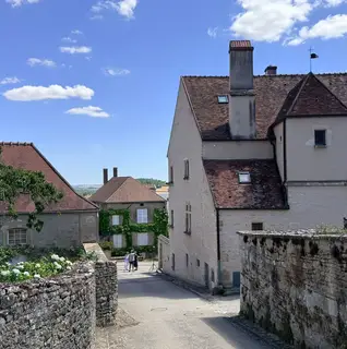 Montréal en Bourgogne
