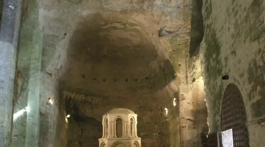 Eglise monolithe Saint-Jean