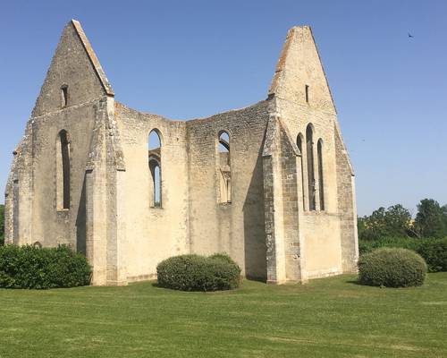 Vestiges de l'Eglise St-Lubin