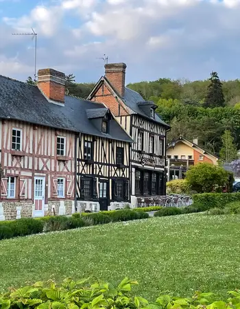 Le Bec-Hellouin image