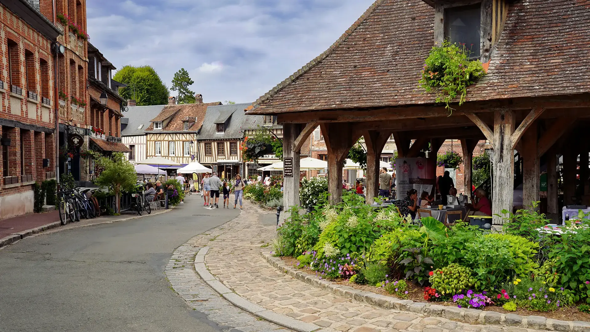 Lyons-la-Forêt, place de la halle