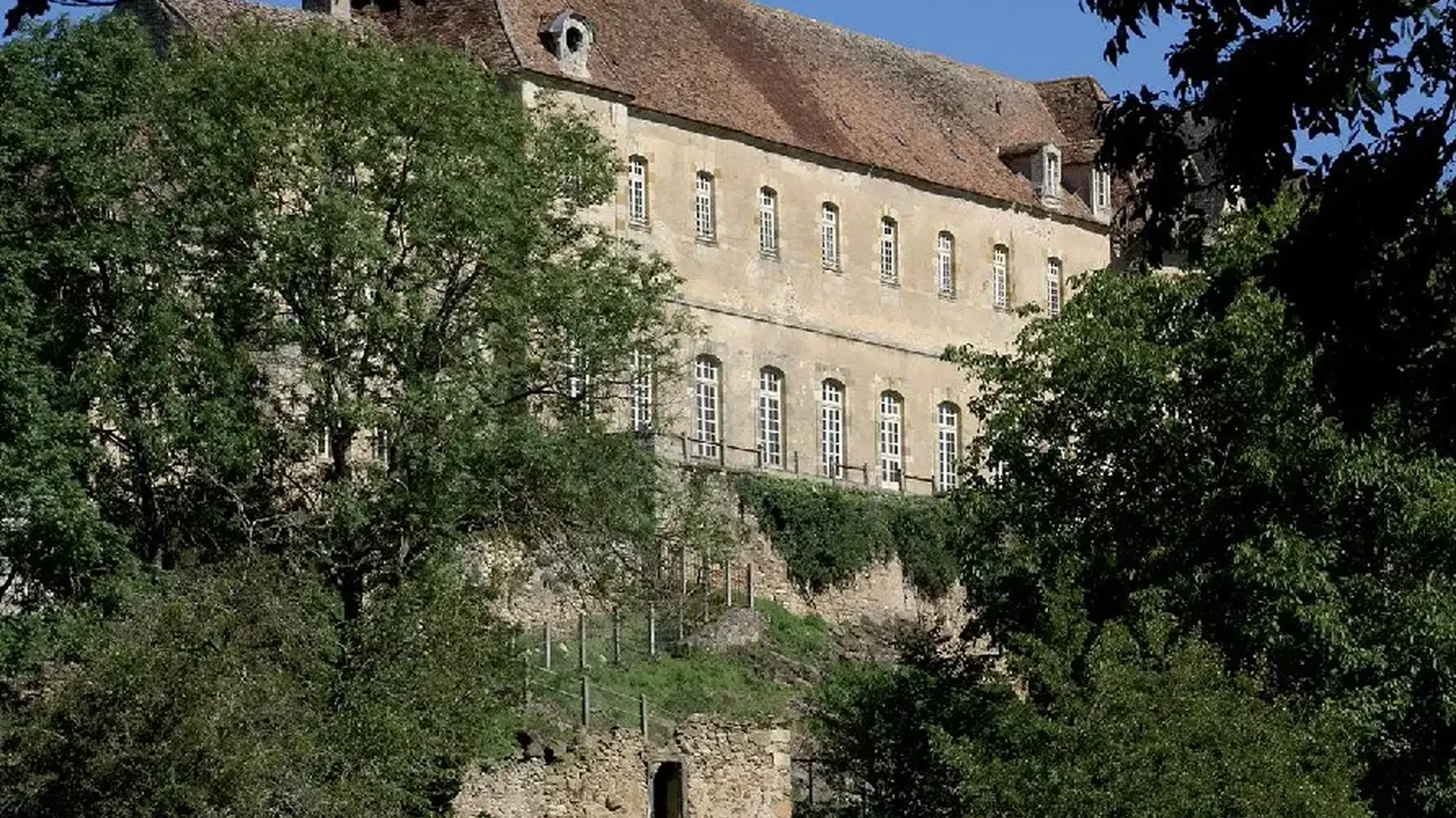 Saint-Benoît-du-Sault aperçu prieuré