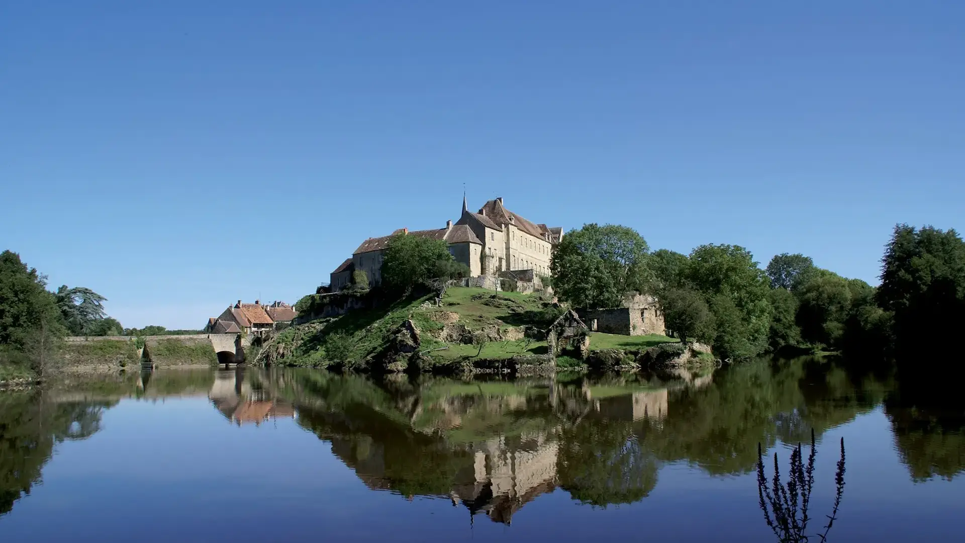 Saint-Benoît-du-Sault vue pireuré et Portefeuille