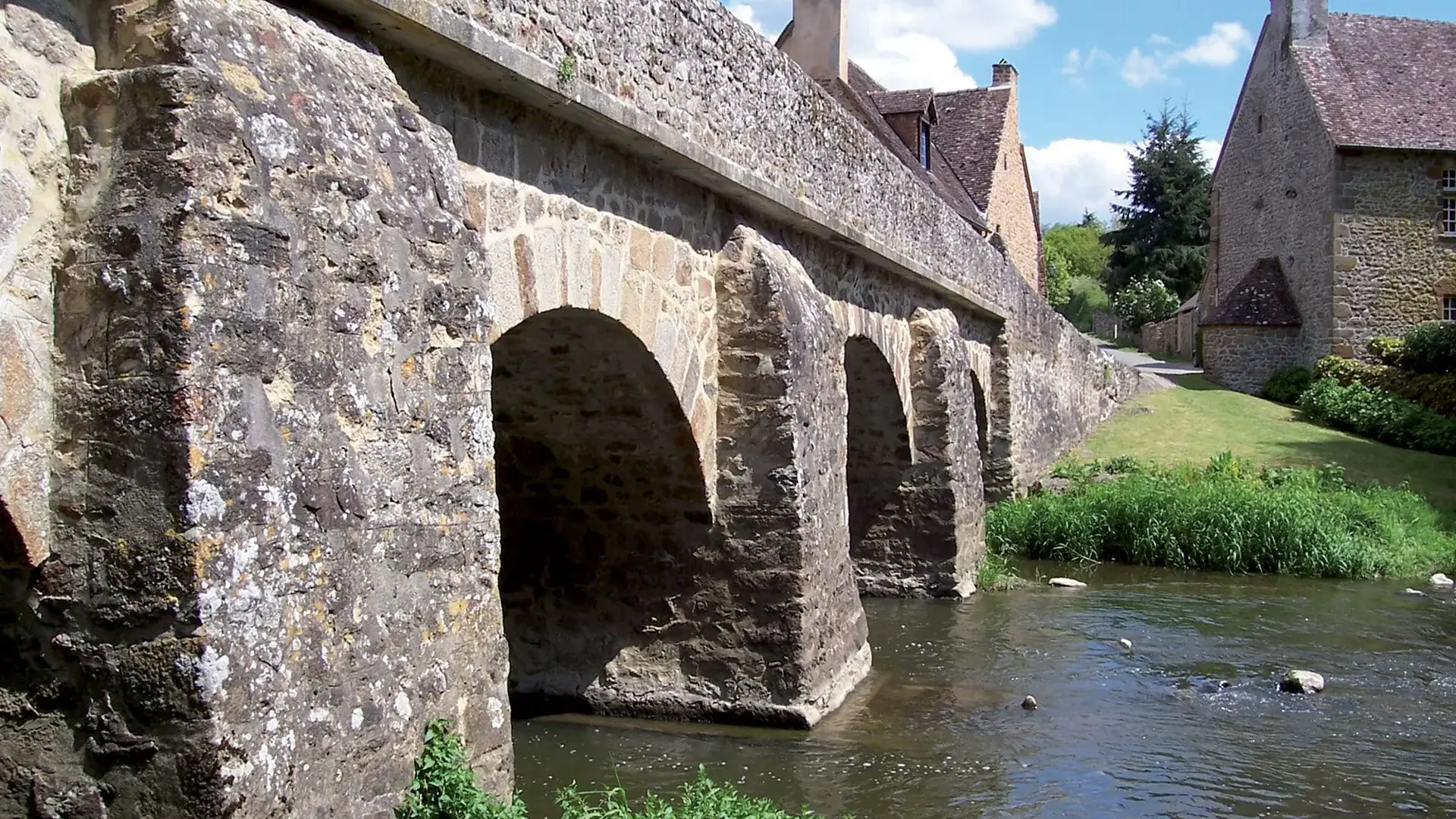 Saint-Céneri-le-Gérei zoom pont
