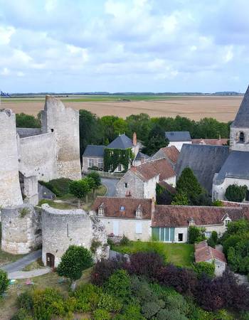 Yèvre-le-Châtel image