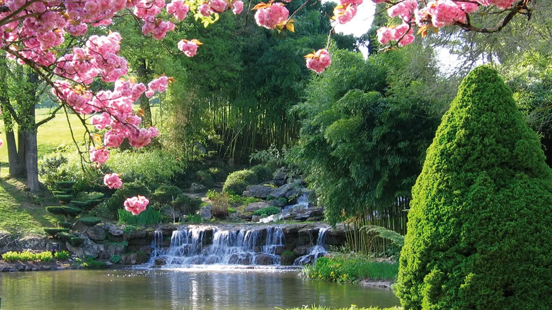 Apremont-sur-Allier Parc Floral cascade