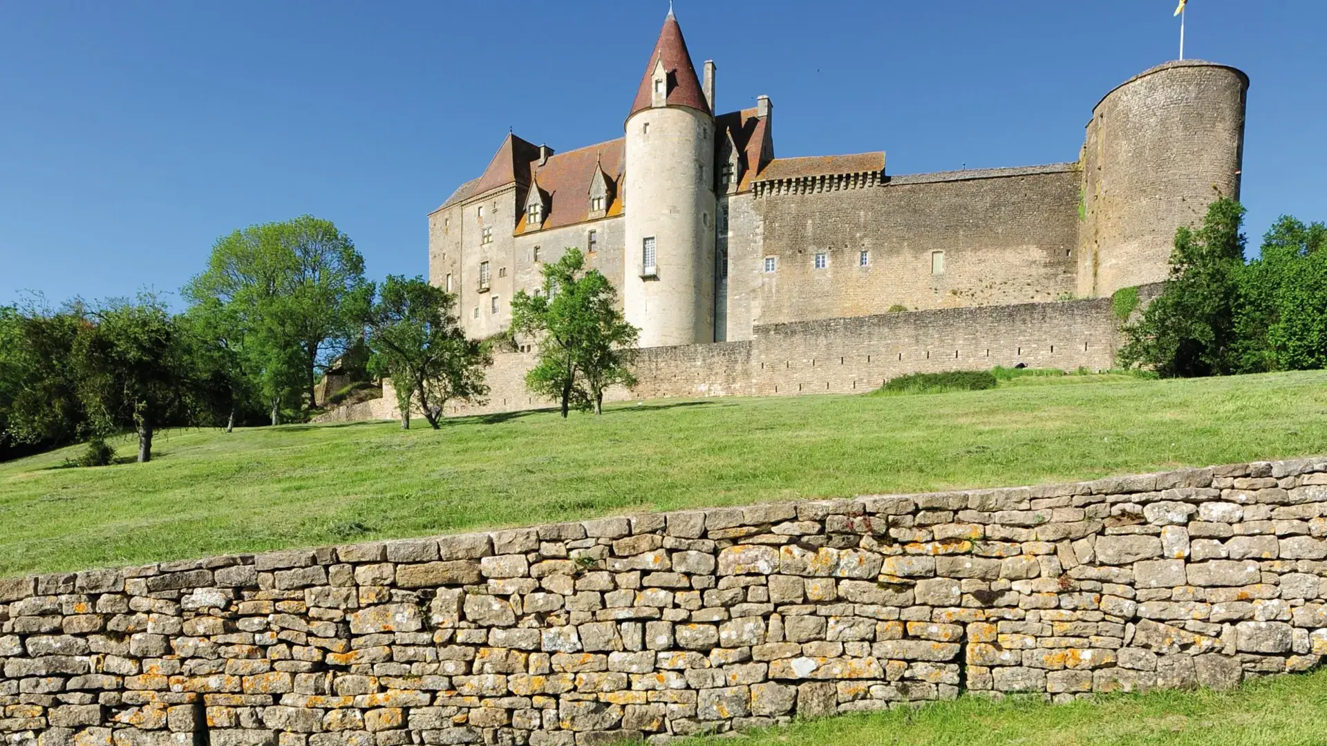 Châteauneuf vue château