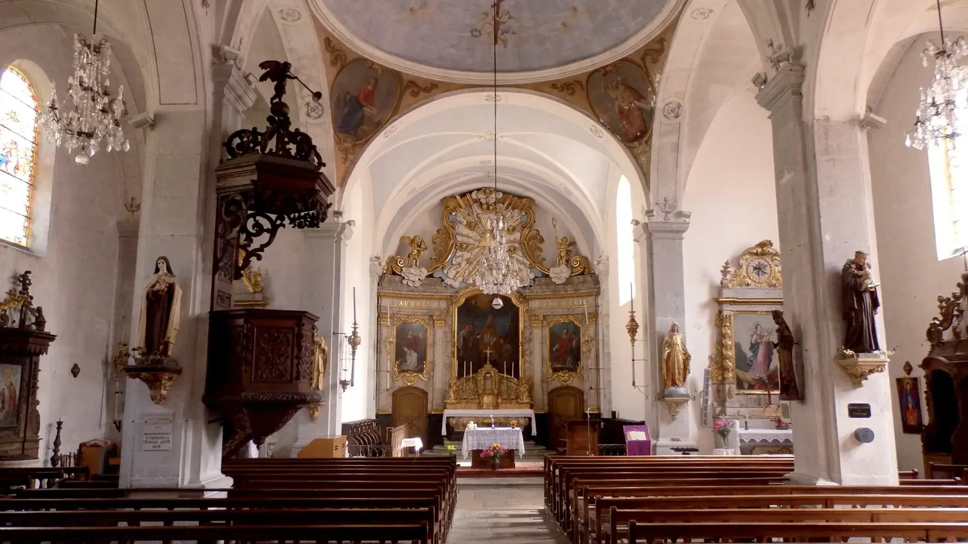 Lods intérieur église