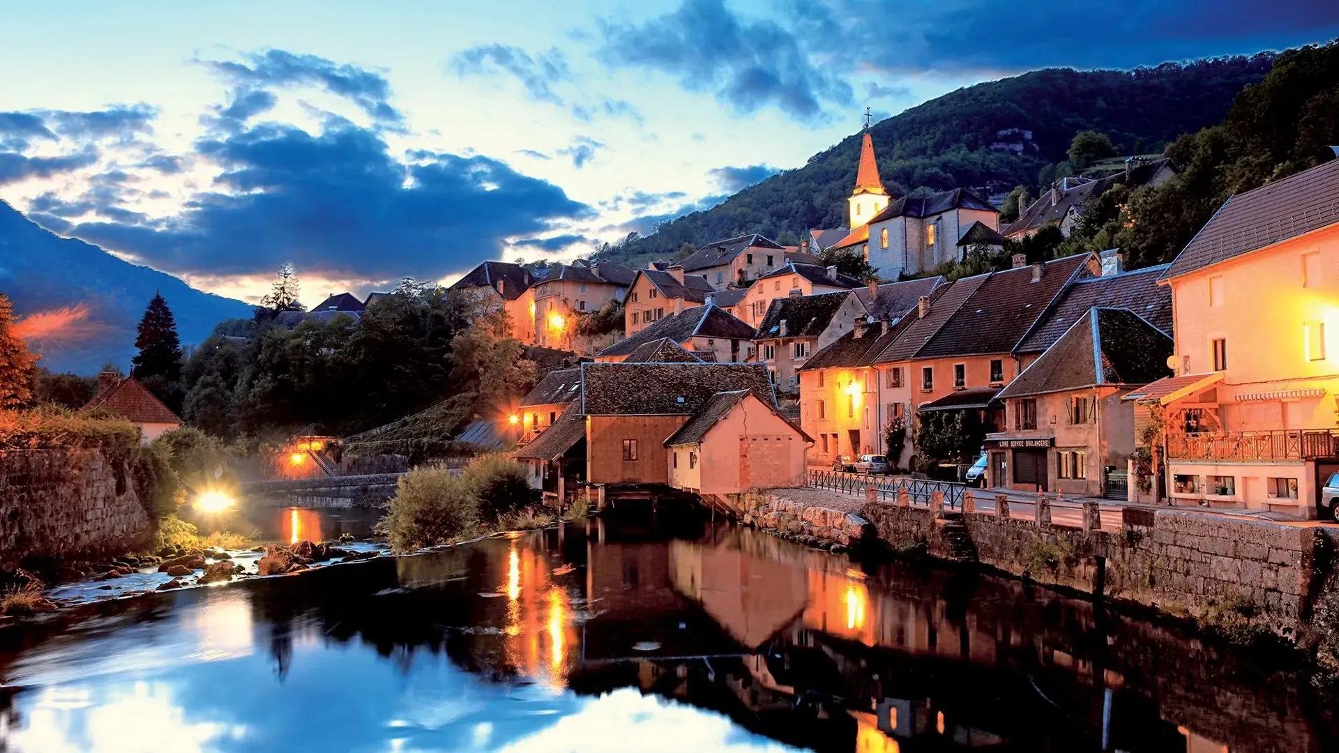 Lods tombée de la nuit