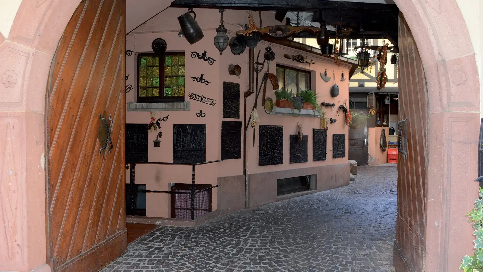 Mittelbergheim cour maison