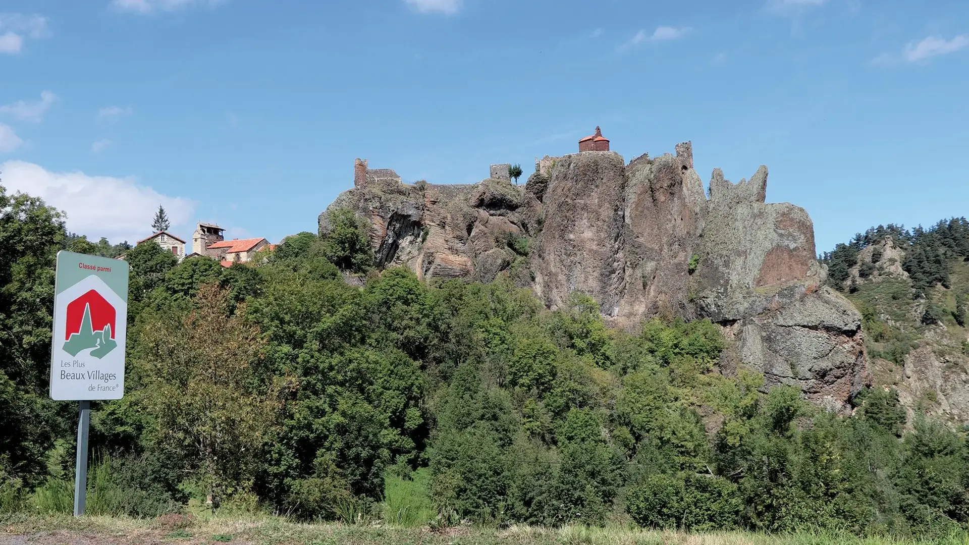 Arlempdes panneau PBVF et site chapelle