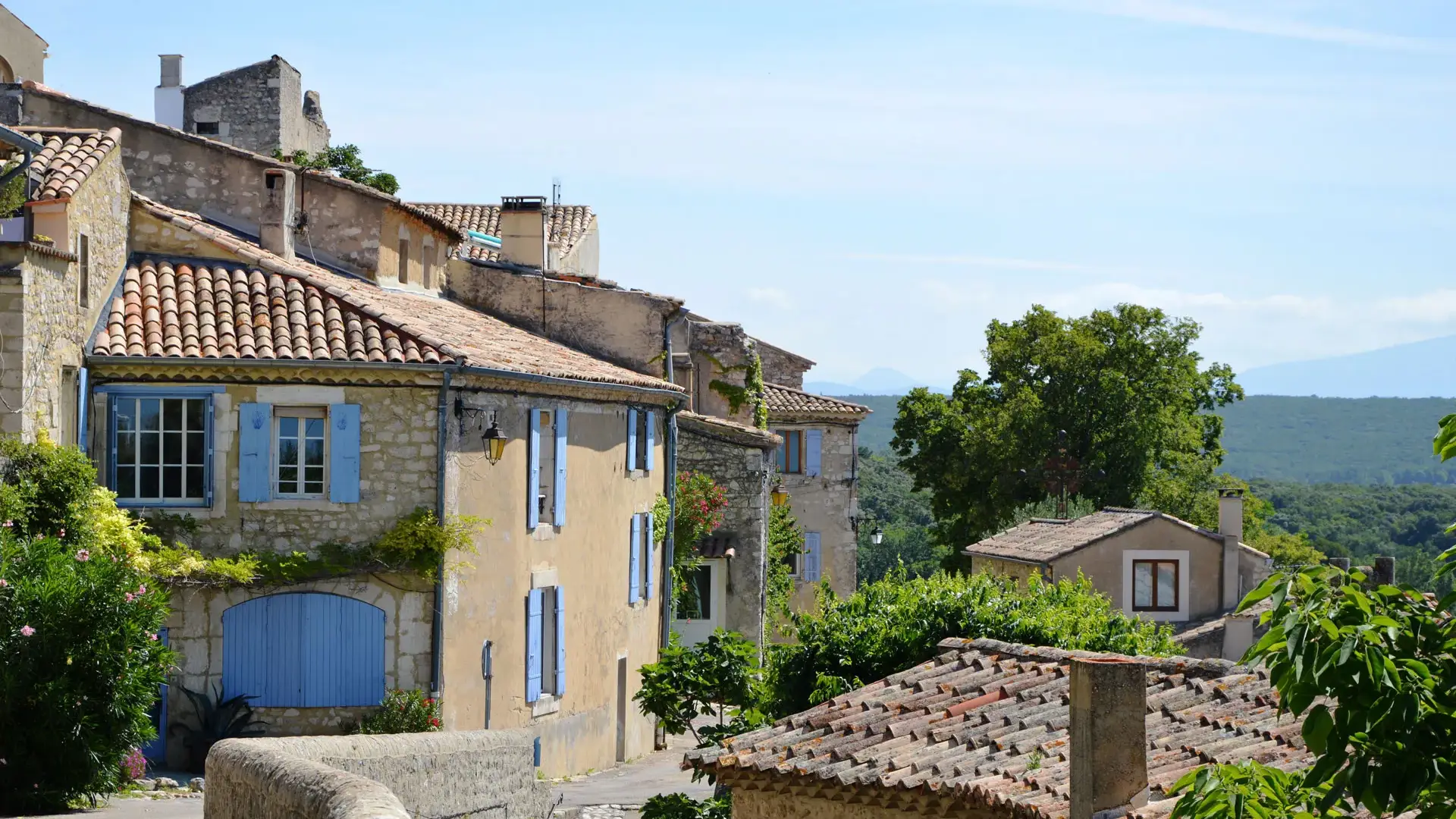 La Garde-Adhémar, ambiance village