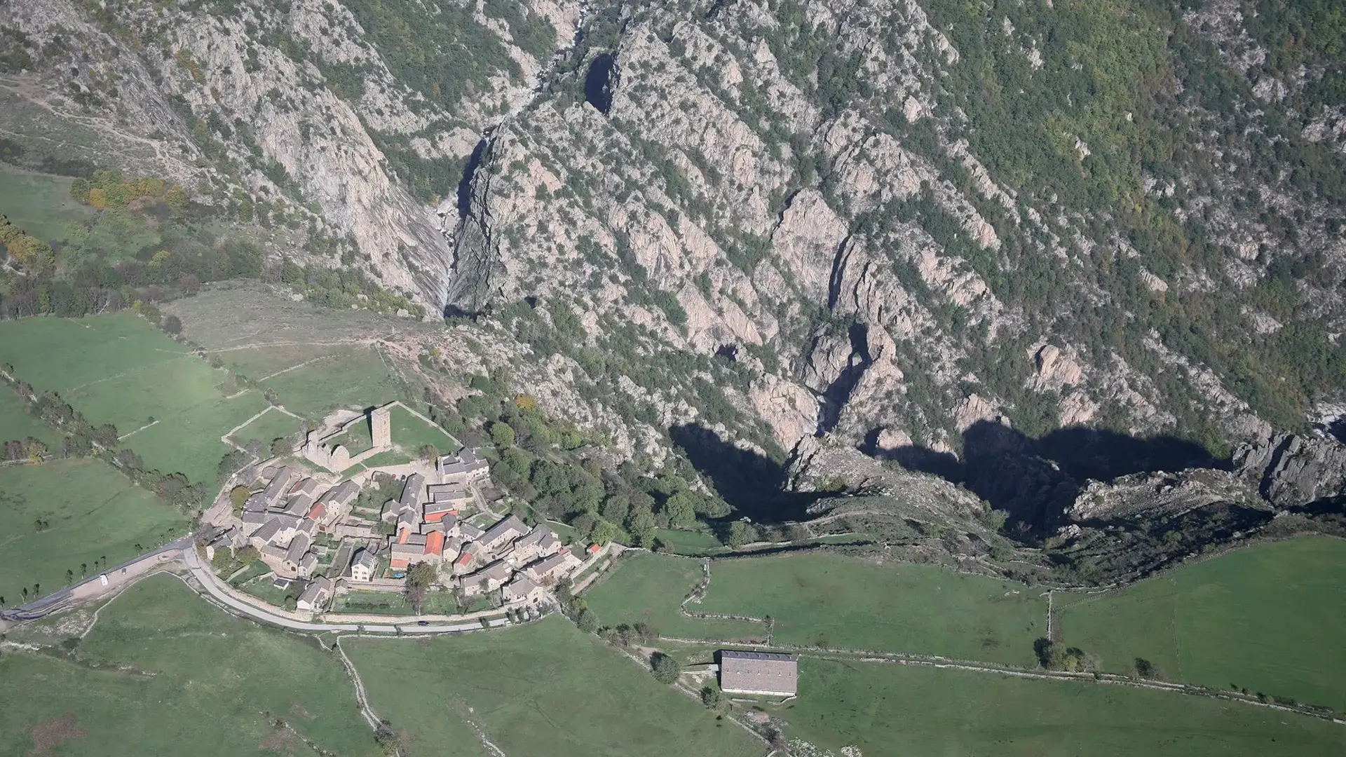 La Garde-Guérin vue aérienne