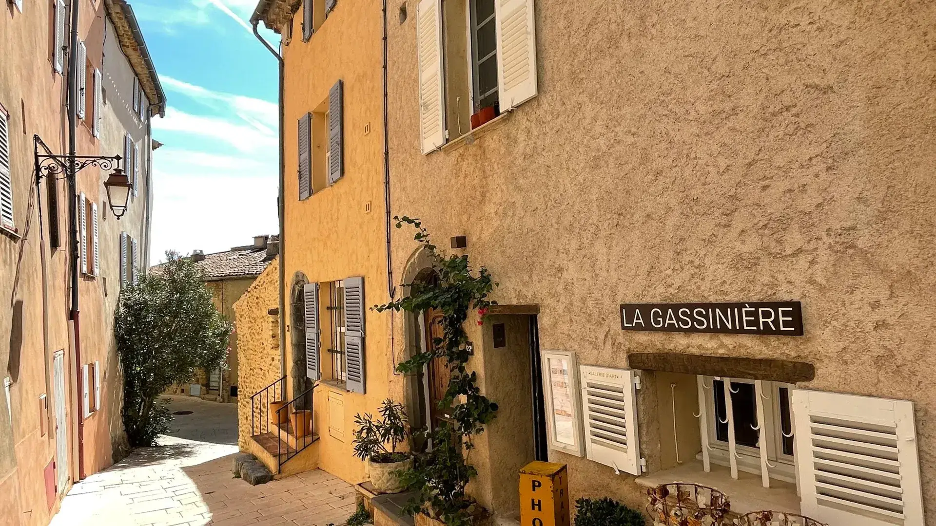 Gassin ambiance rue