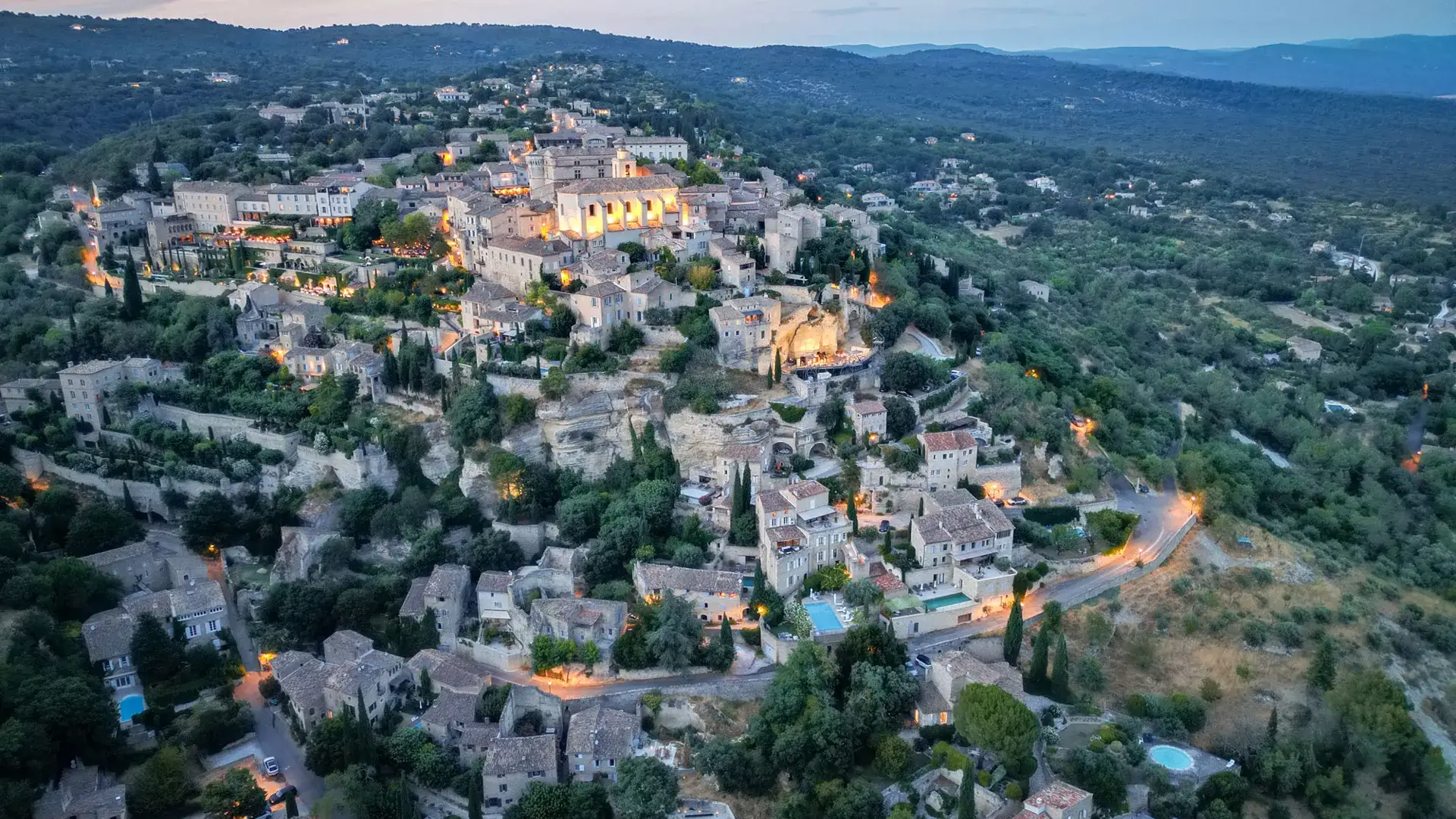 Gordes, vue aérienne