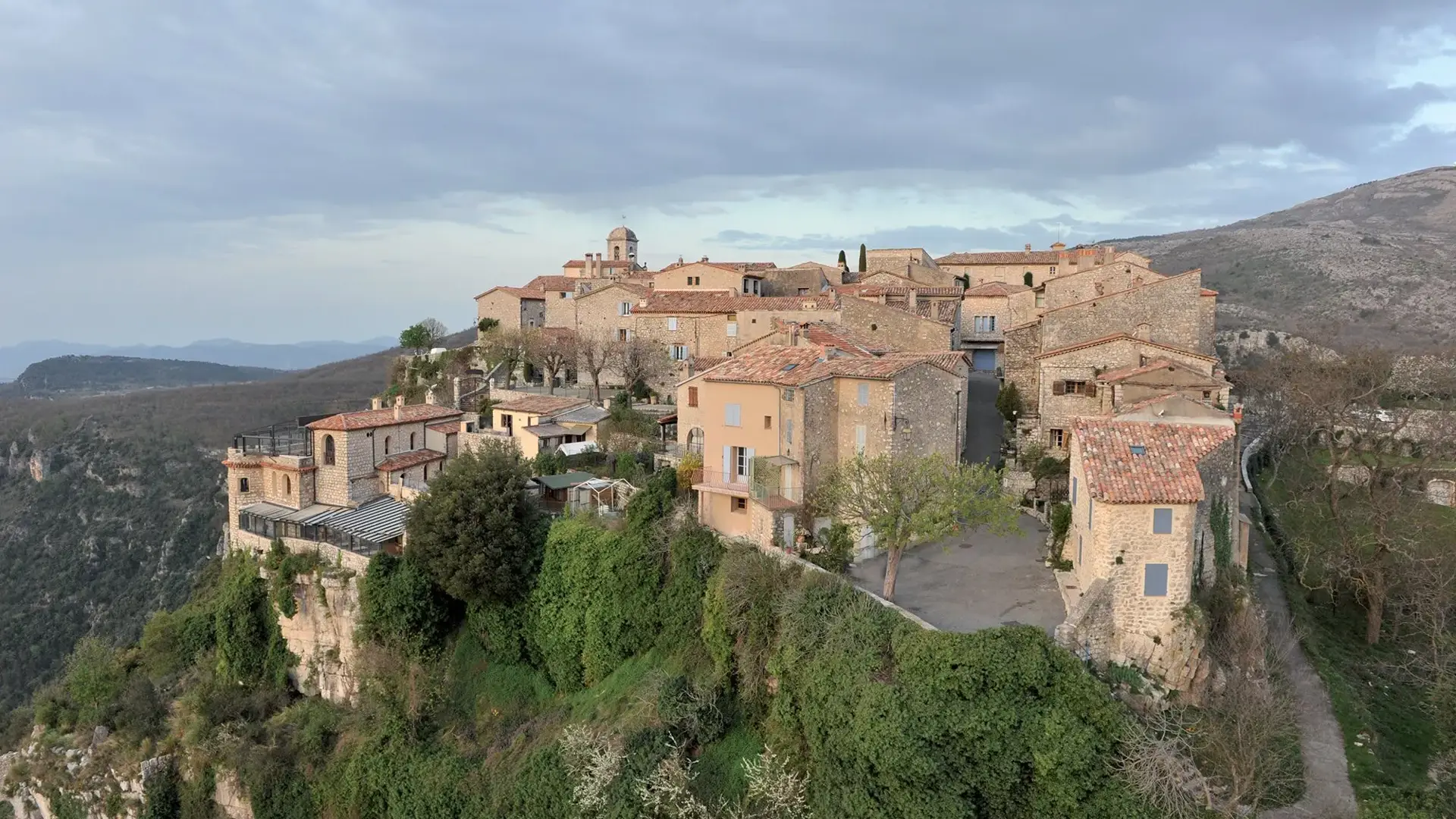 Gourdon vue soleil couchant