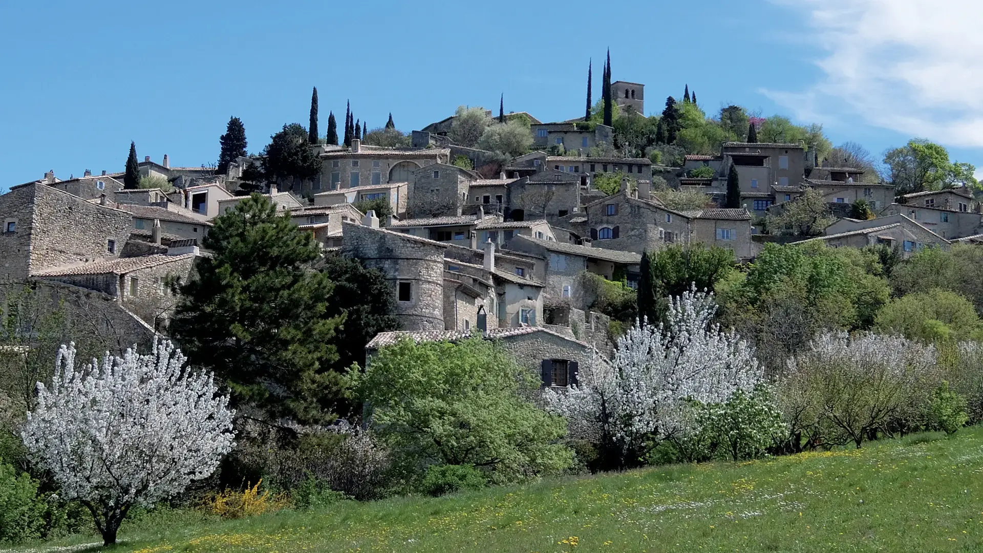 Mirmande, vue printemps