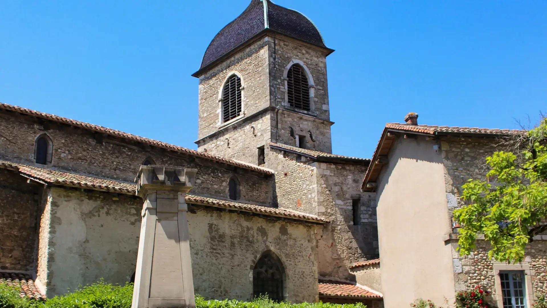 Pérouges clocher