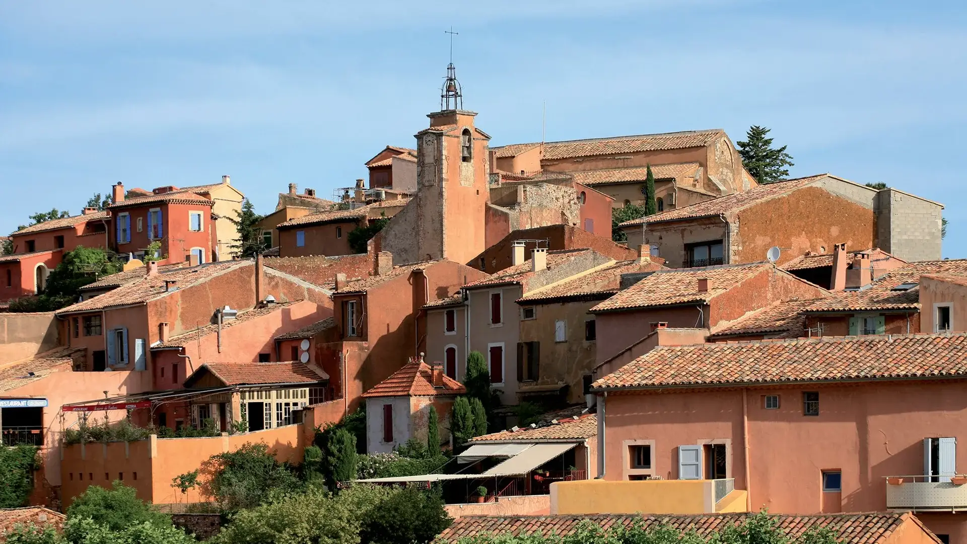 Roussillon vue village