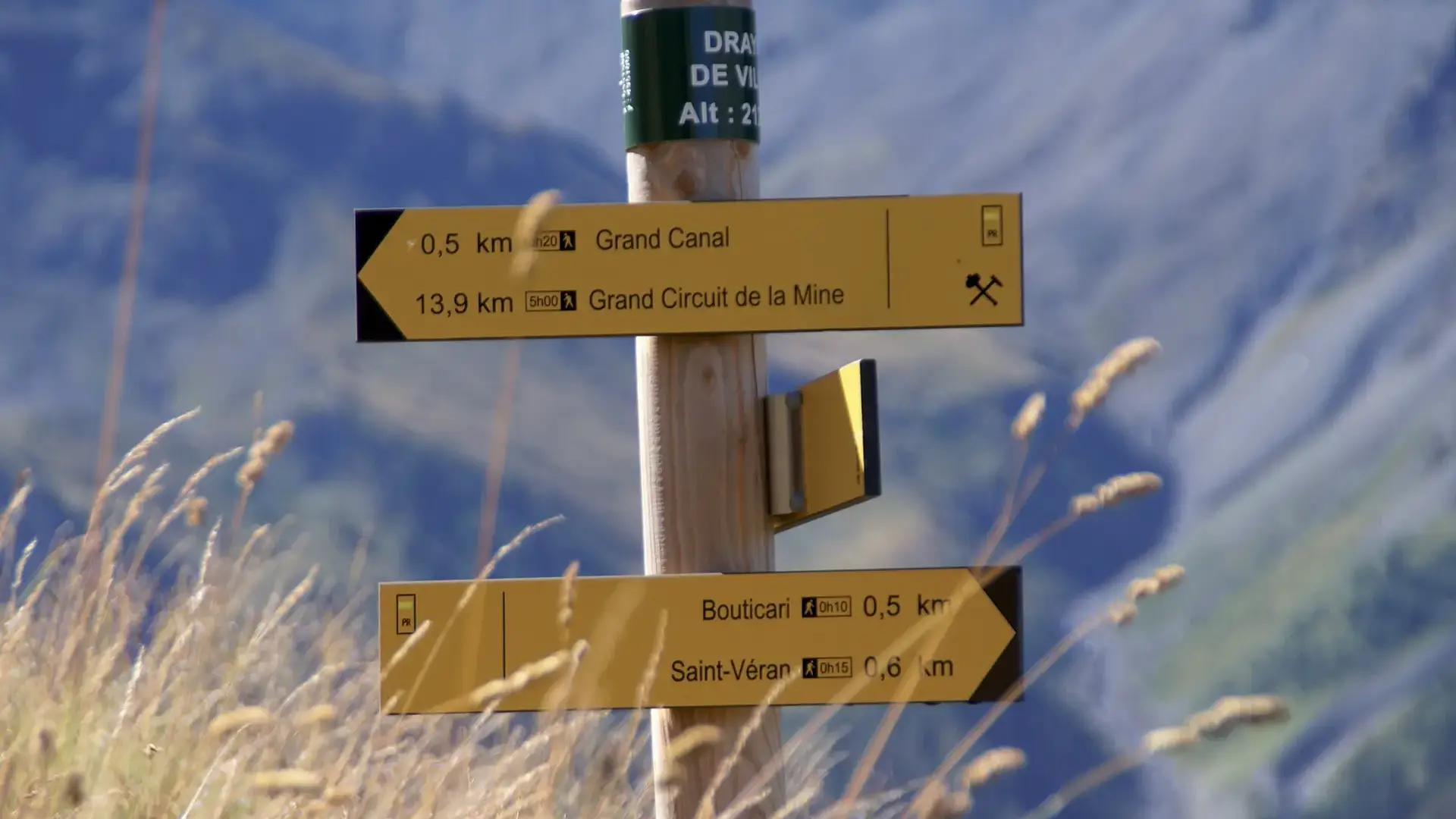Saint-Véran signalétique randonnée