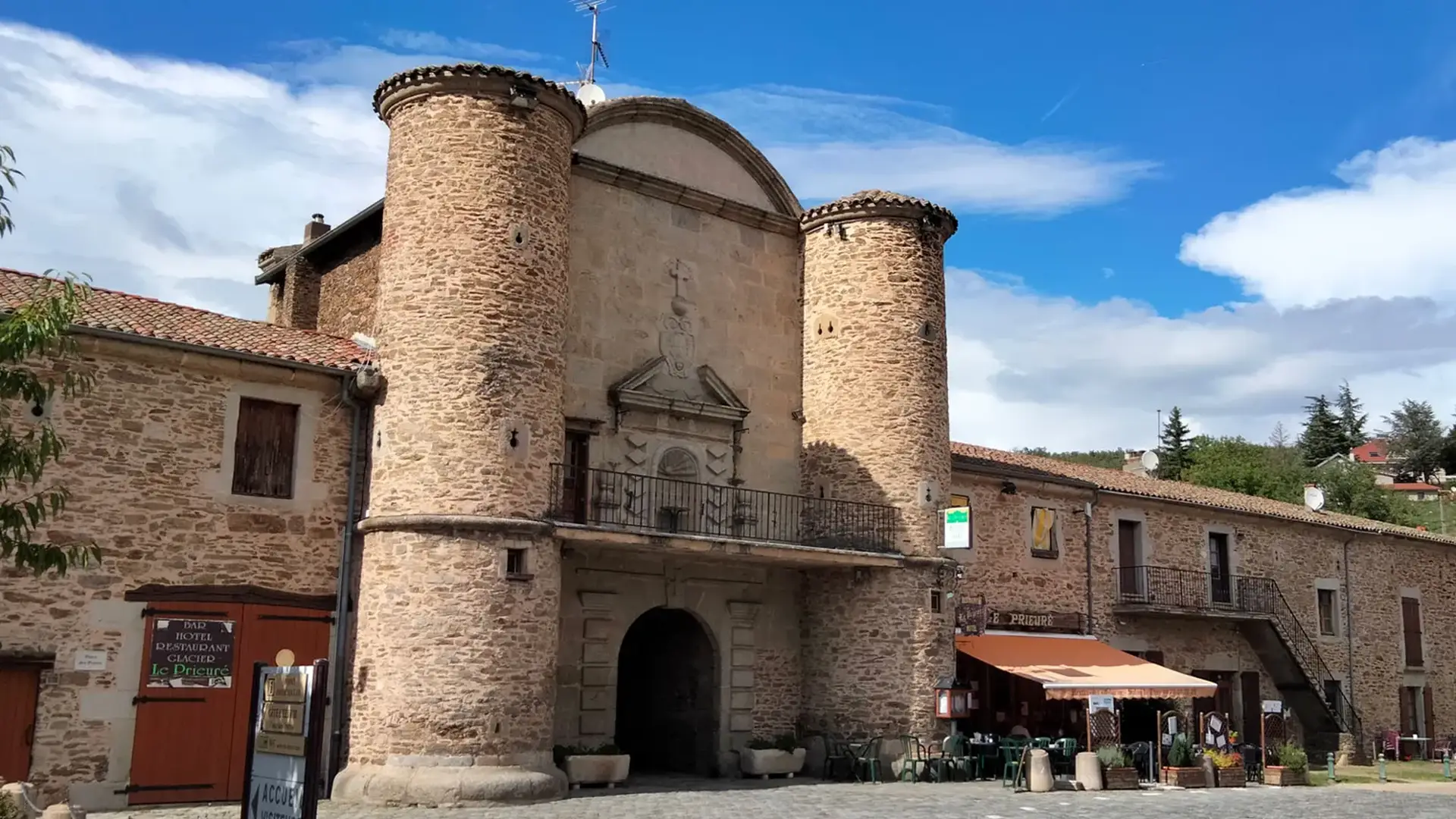 Sainte-Croix-en-Jarez, entrée du site de la Chartreuse