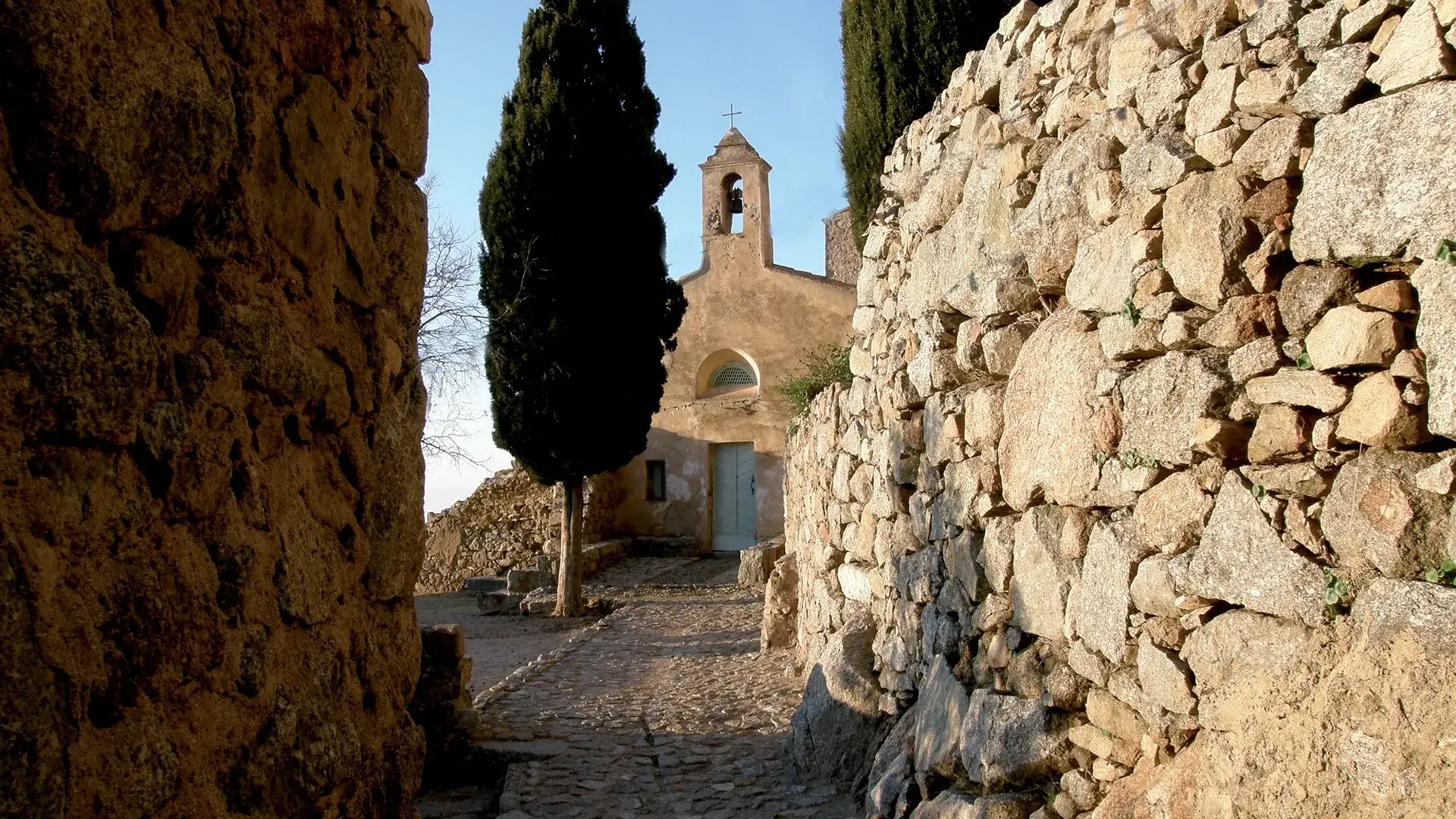 Sant'Antonino chemin vers l'église