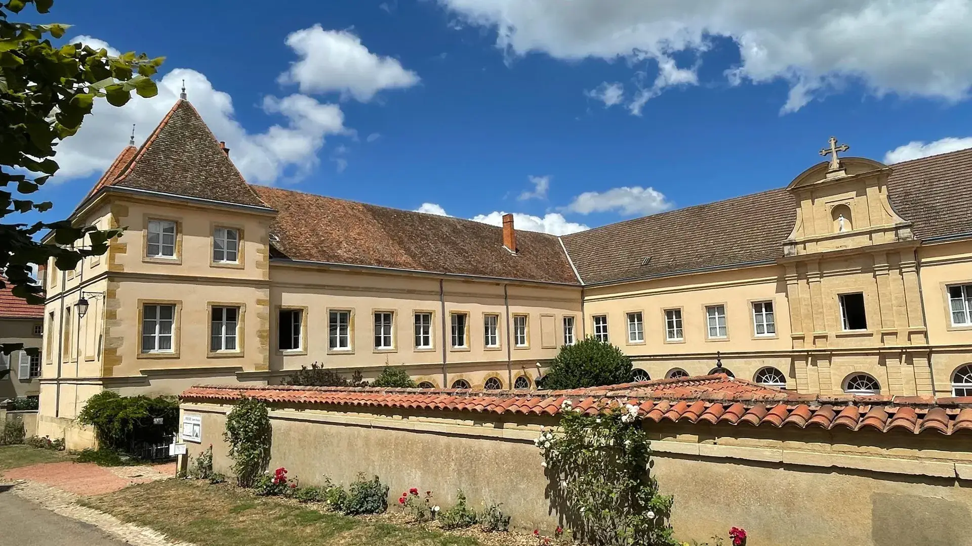 Semur-en-Brionnais hôtel de Précy