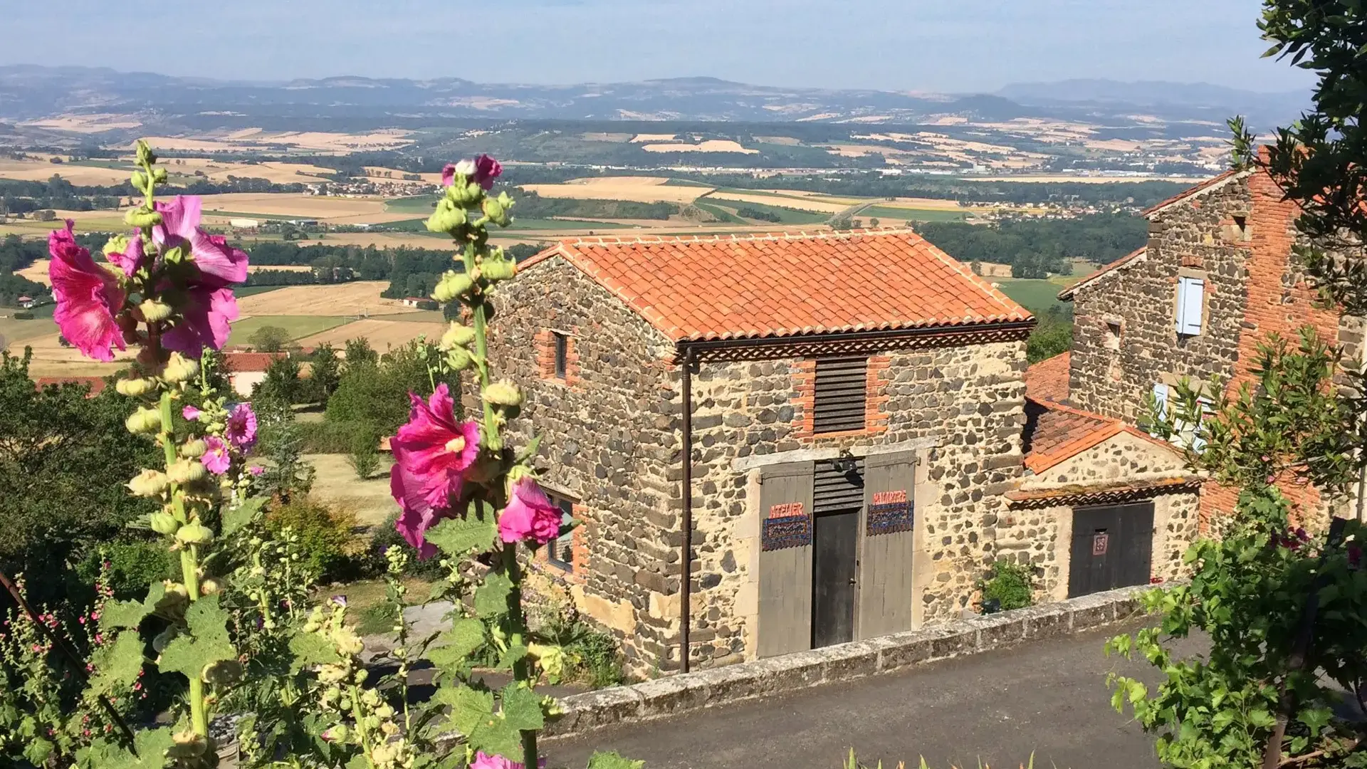 Usson vue bâti et paysage