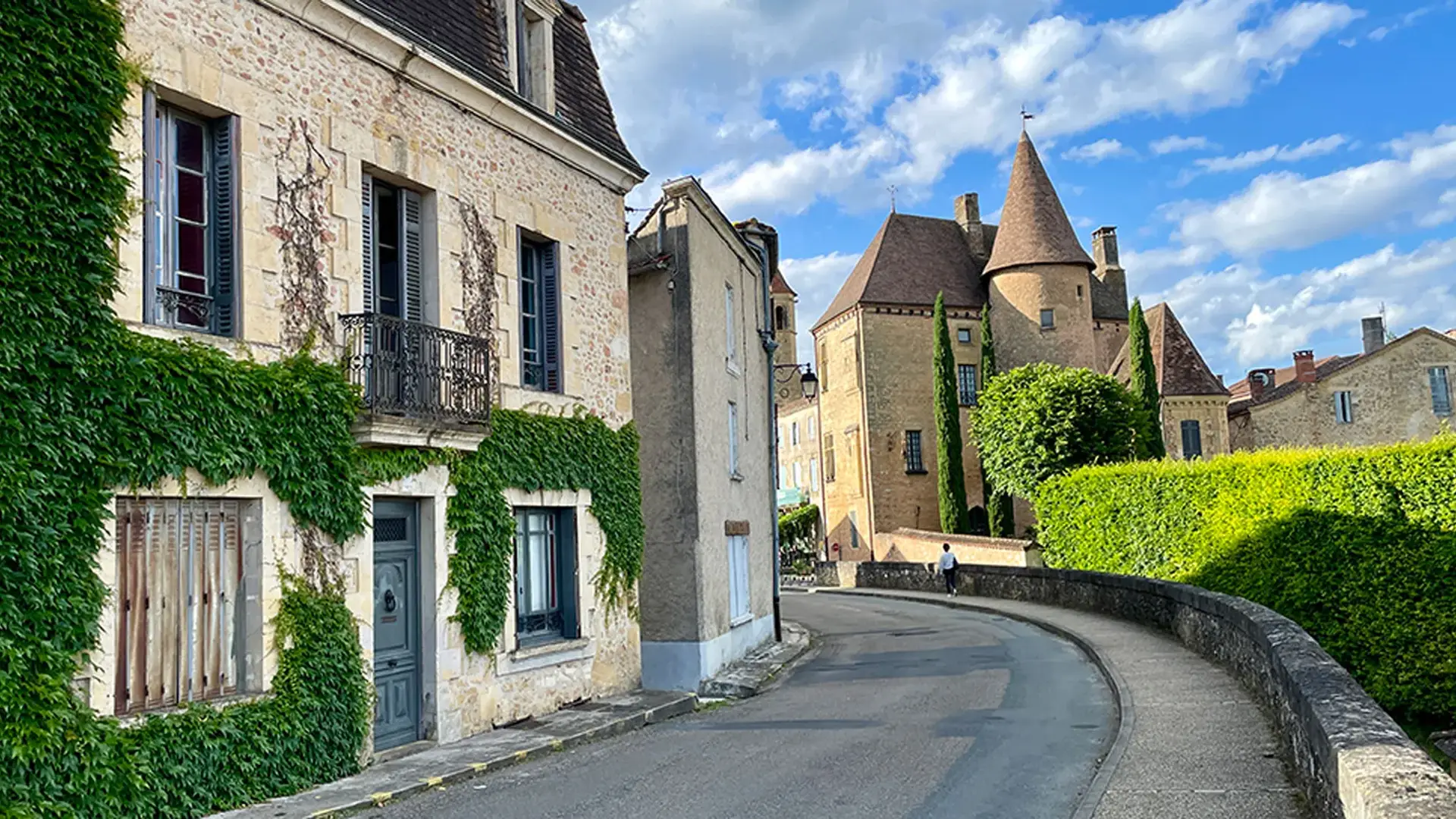 Belvès, vers le château
