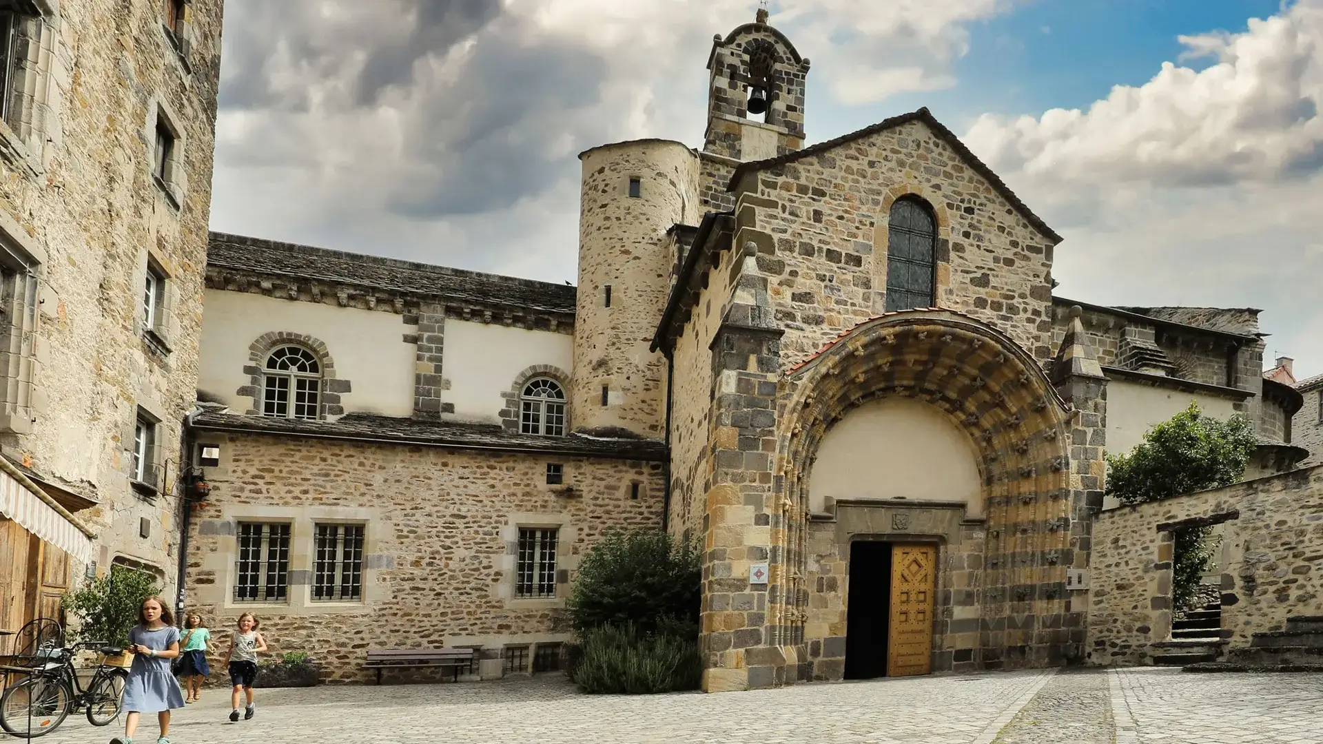 Blesle, église abbatiale Saint-Pierre