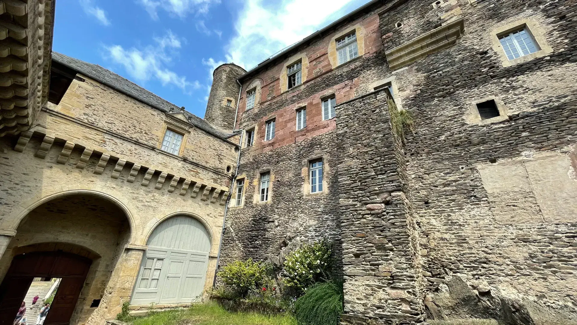 Estaing, façade château