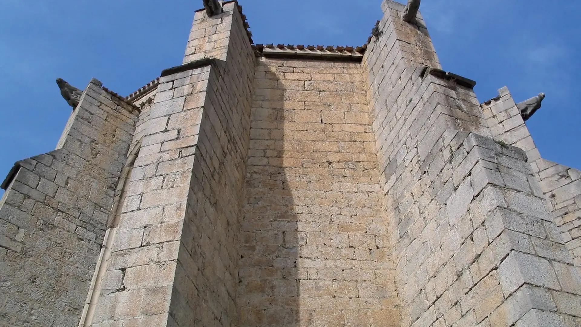 Lagrasse gargouilles église