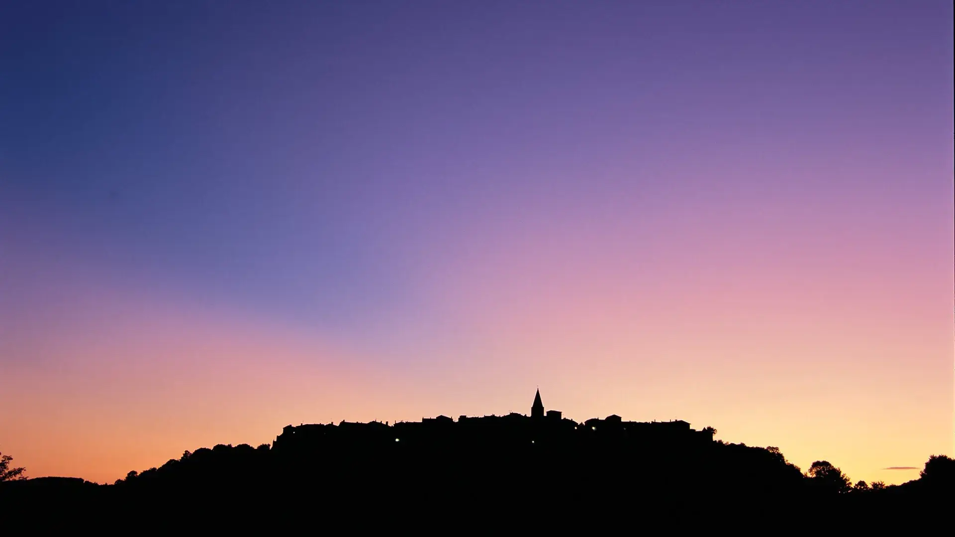 Puycelsi vue soleil couchant