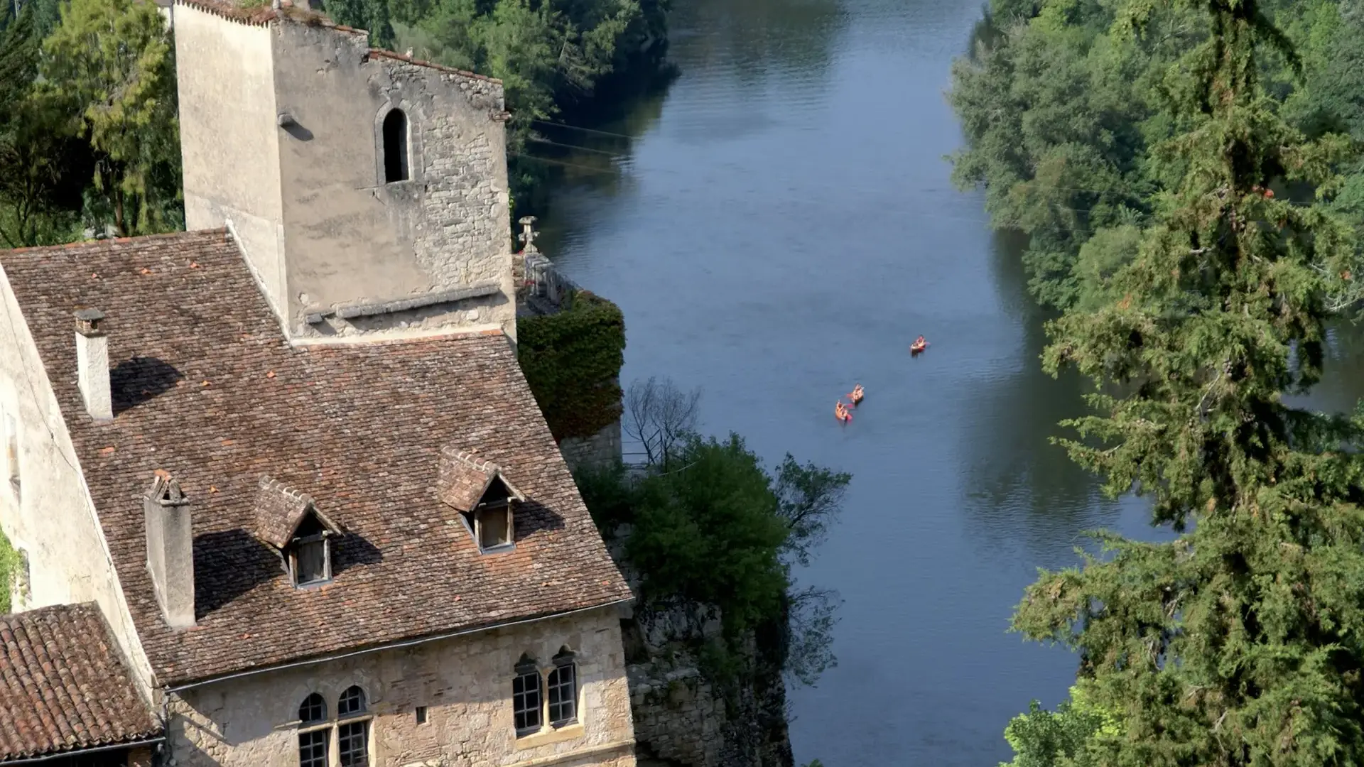Saint-Cirq-Lapopie vue sur le Lot
