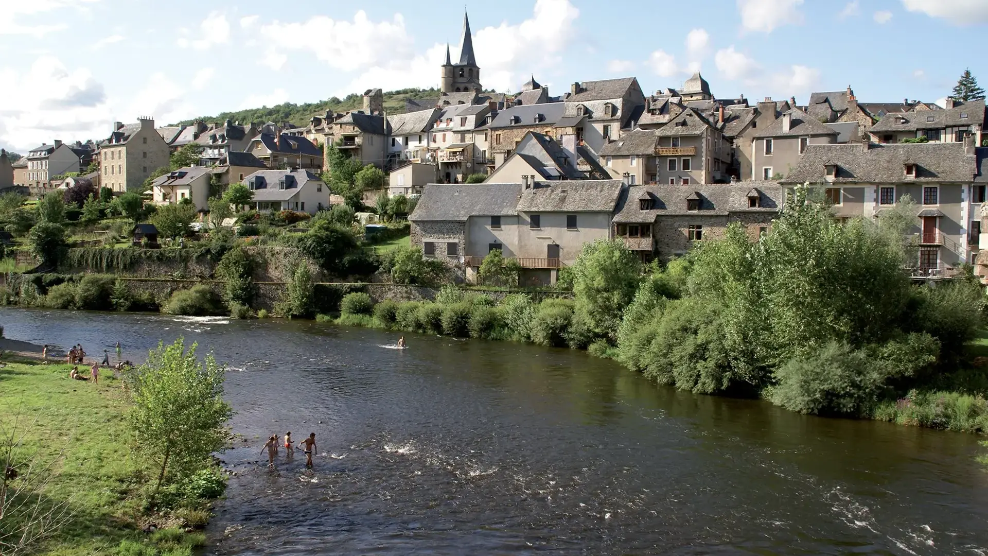 Saint-Côme-d'Olt vue village et Lot