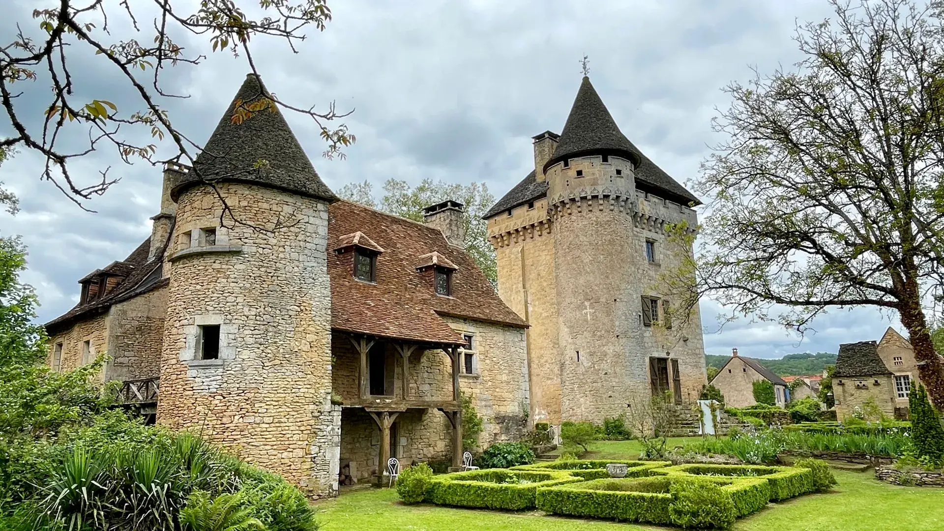 Saint-Léon-sur-Vézère, jardins de la Salle