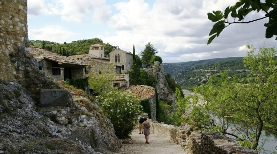 Chemin de ronde "Le Castelas"