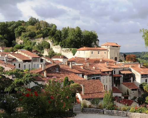 Belvédère sur le village d'Aubeterre