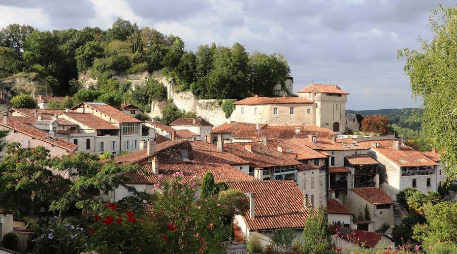 Belvédère sur le village d'Aubeterre