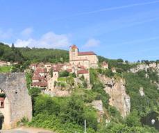 Point de vue sur le village de Saint-Cirq